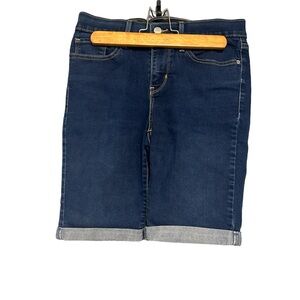 Womens Shorts Levi’s Size 2& Blue